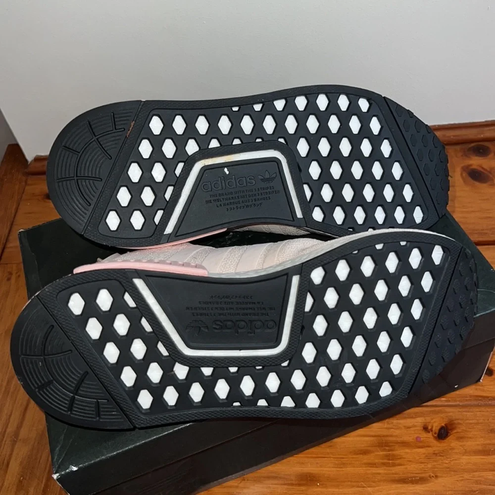Adidas NMD R1 - Picture 12 of 13